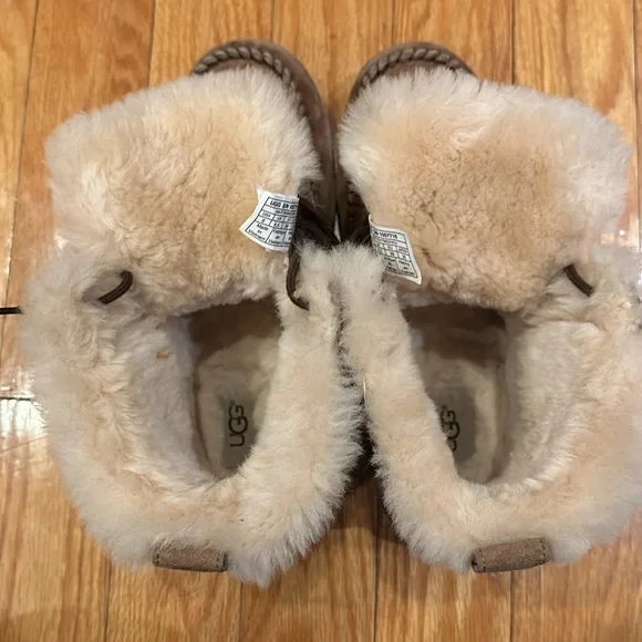 UGG Boots - Picture 6 of 9